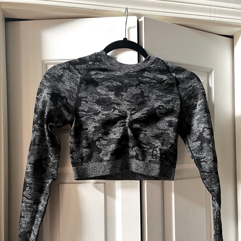 Gym Shark Long Sleeve Workout Top - New With Tags